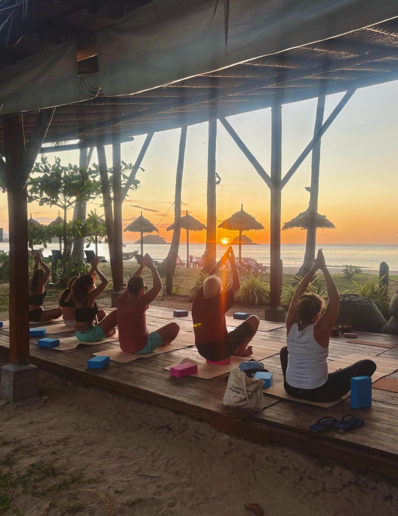 Eco Sanctuaries Nature Lodge Nacpan Beach, El Nido Bagian luar foto