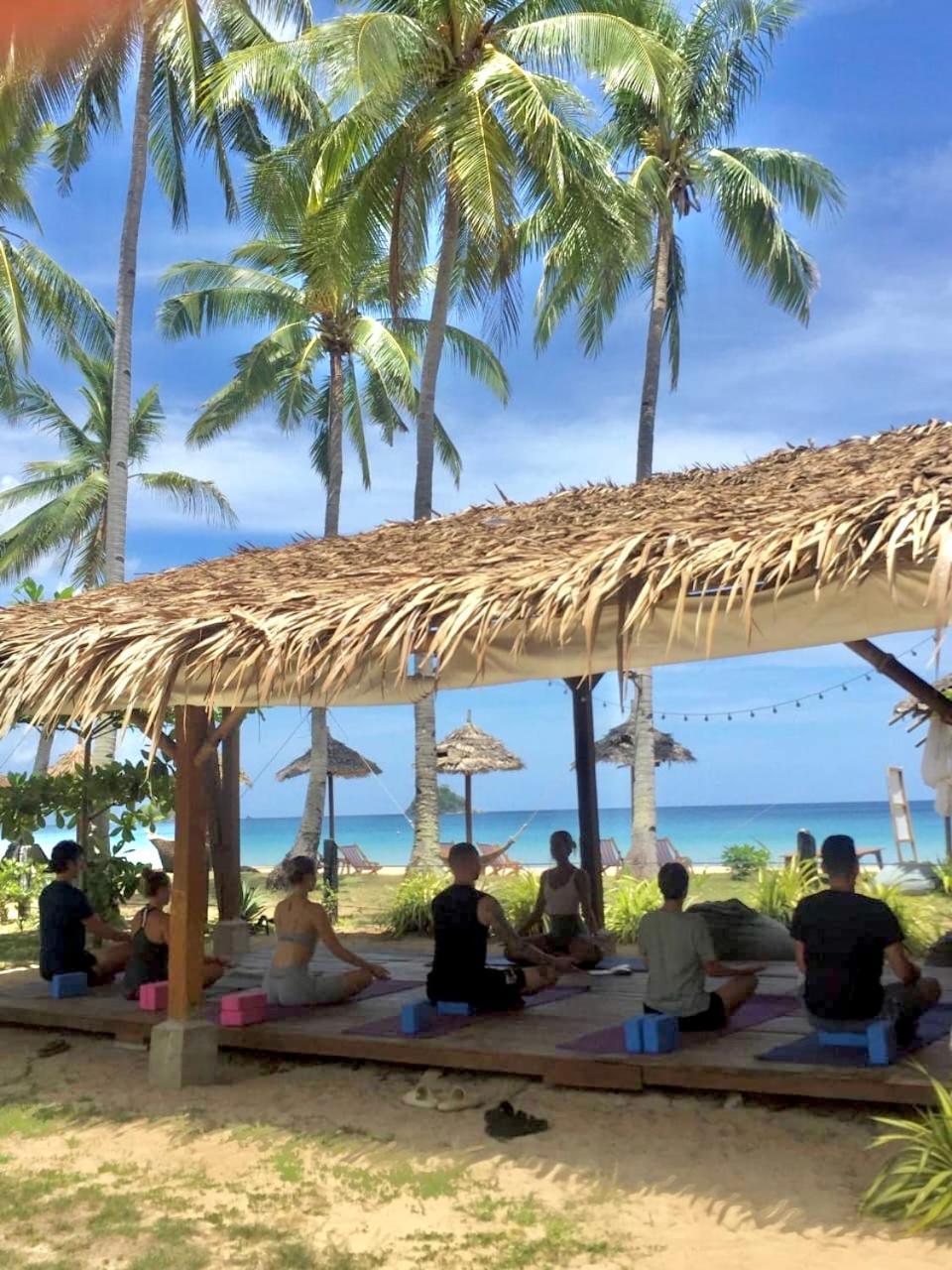 Eco Sanctuaries Nature Lodge Nacpan Beach, El Nido Bagian luar foto
